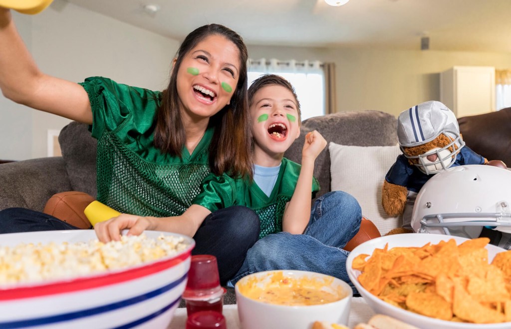 Family-Friendly Super Bowl Fun: Tips for Hosting Kid-Friendly&nbsp;Parties