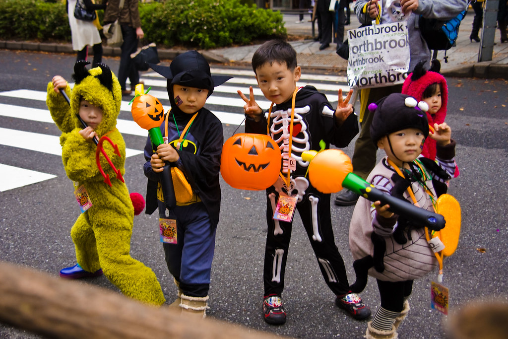 The Ultimate Guide to Trick-or-Treating with Kids: Fun, Safety, and Sweet&nbsp;Success!